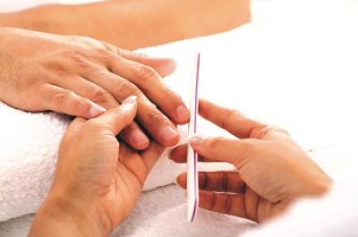 Basis Handpflege